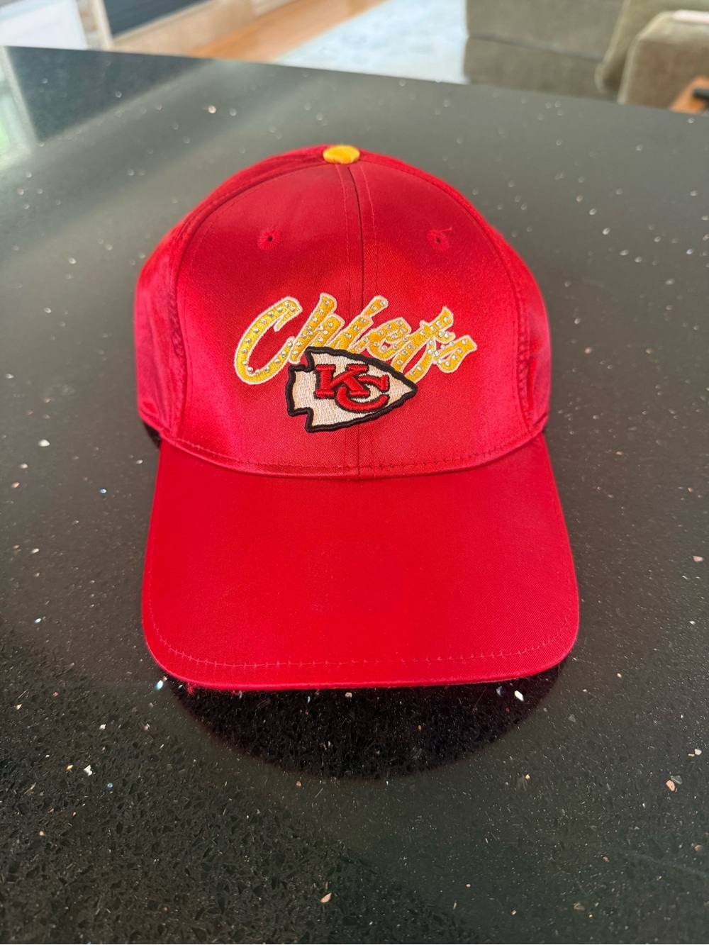 Kansas City Chiefs NFL Red Baseball Cap with Embroidered Logo - Picture 2 of 4